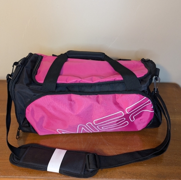 mier sportswear Handbags - MIER Overnight Travel Gym Bag  NWOT